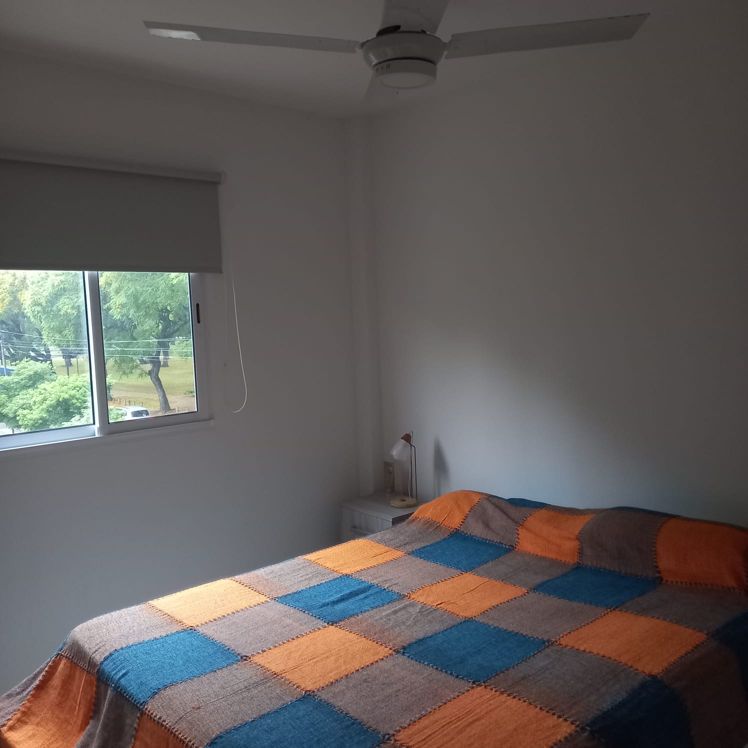 Cuarto principal con cama Queen size